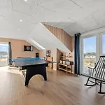 Pool House With Activity Room, Built In 2020, With A View Of The North Sea بيت للعطل