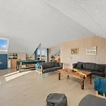 Pool House With Activity Room, Built In 2020, With A View Of The North Sea بيت للعطل *