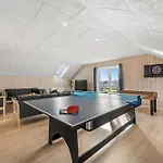 بيت للعطل Pool House With Activity Room, Built In 2020, With A View Of The North Sea *