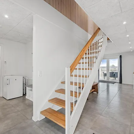 Pool House With Activity Room, Built In 2020, With A View Of The North Sea 別荘 *