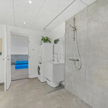 Pool House With Activity Room, Built In 2020, With A View Of The North Sea 度假居