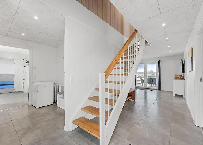 Pool House With Activity Room, Built In 2020, With A View Of The North Sea 別荘 *