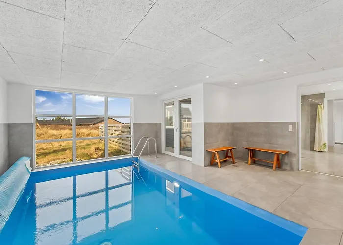 別荘 Pool House With Activity Room, Built In 2020, With A View Of The North Sea Nørre Vorupør