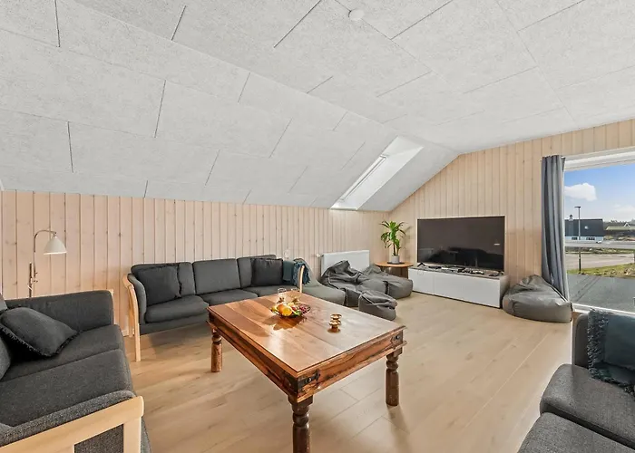 別荘 Pool House With Activity Room, Built In 2020, With A View Of The North Sea Nørre Vorupør