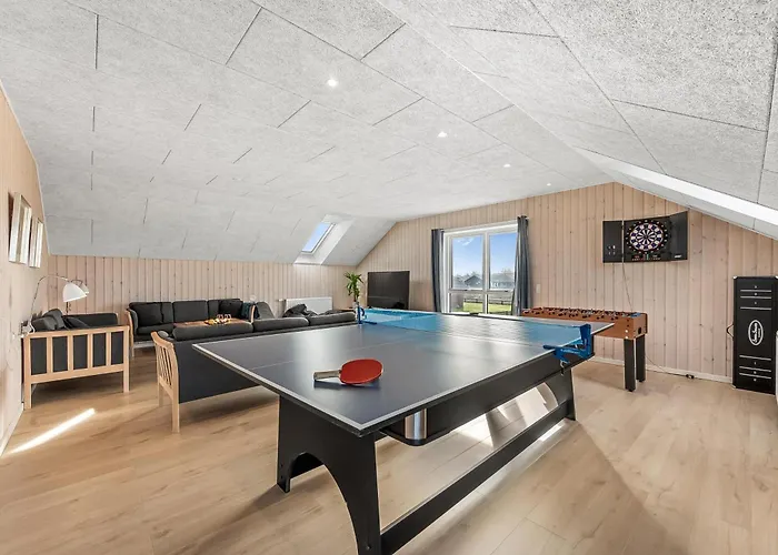別荘 Pool House With Activity Room, Built In 2020, With A View Of The North Sea *