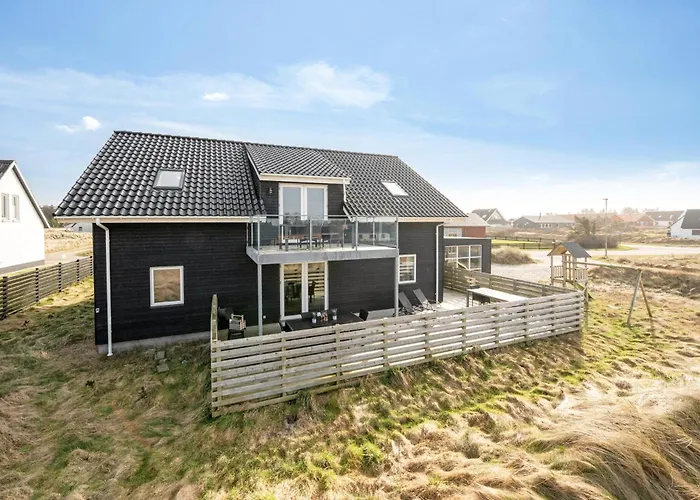 Pool House With Activity Room, Built In 2020, With A View Of The North Sea Nørre Vorupør